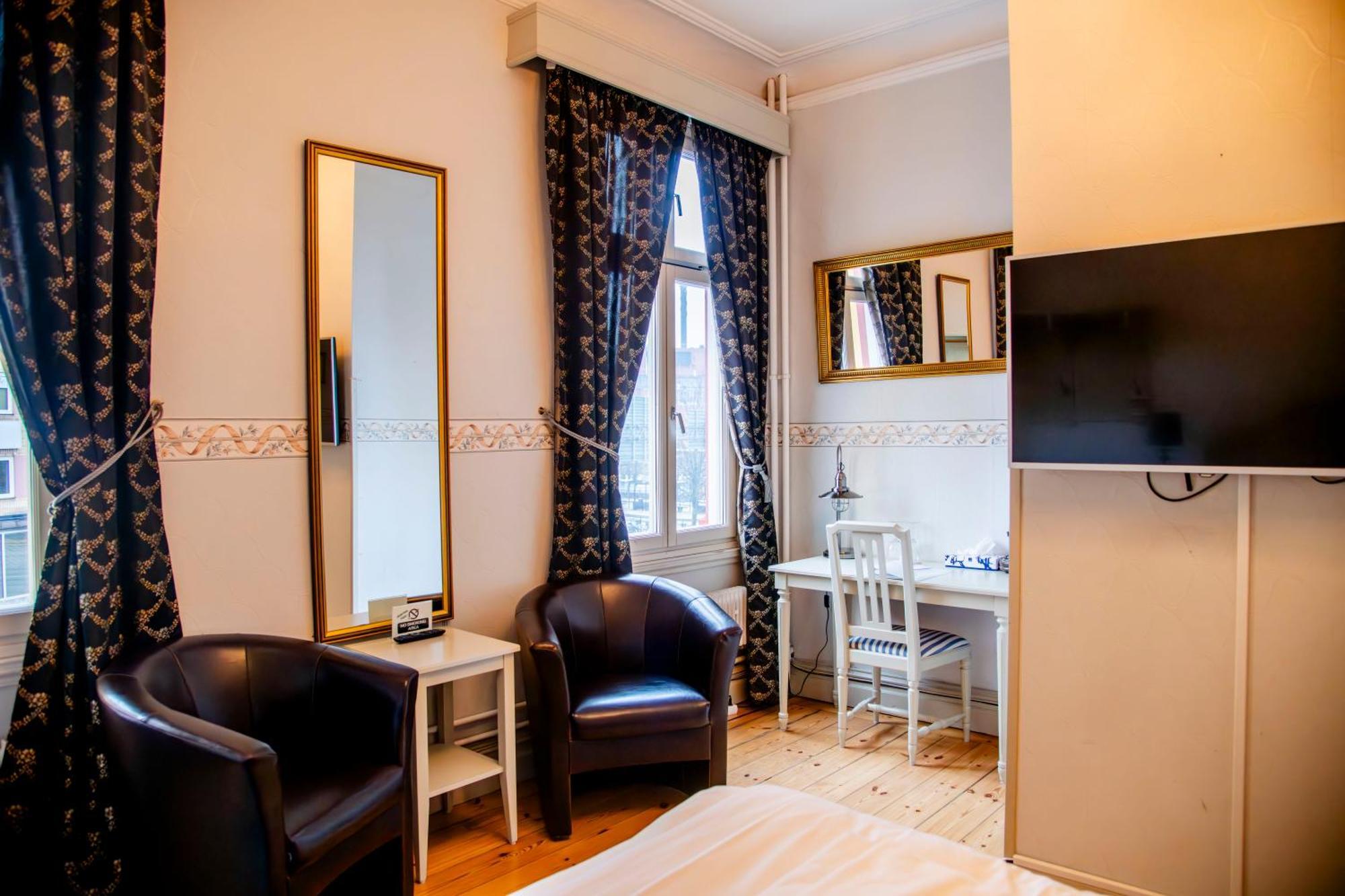 Park Hotel Linkoeping Fawlty Towers Oda fotoğraf